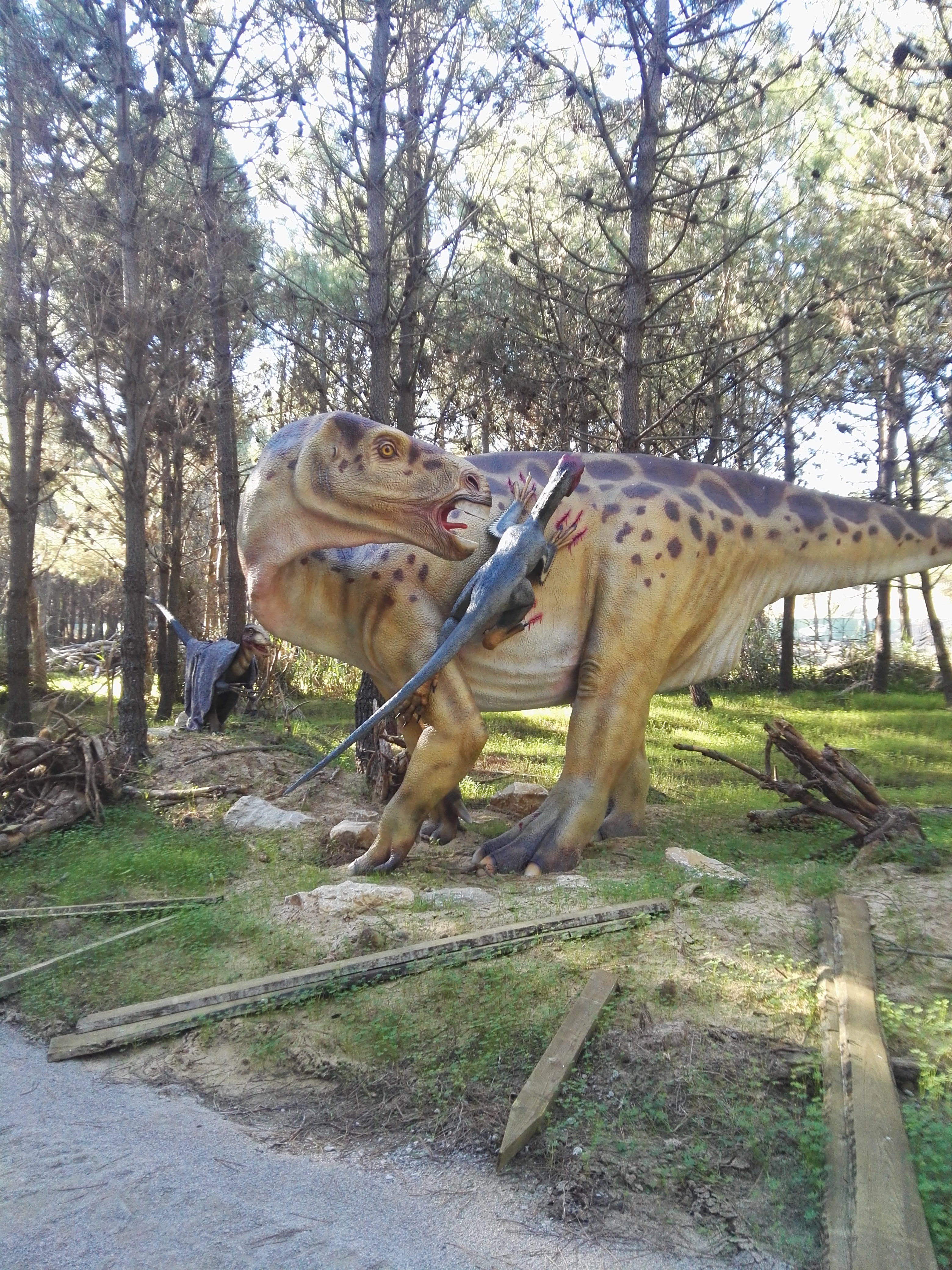 VLT Cargo Dino-parque