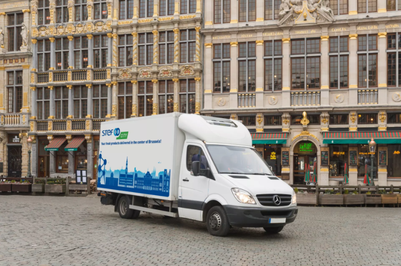 Stef adapta-se às novas restrições de Bruxelas