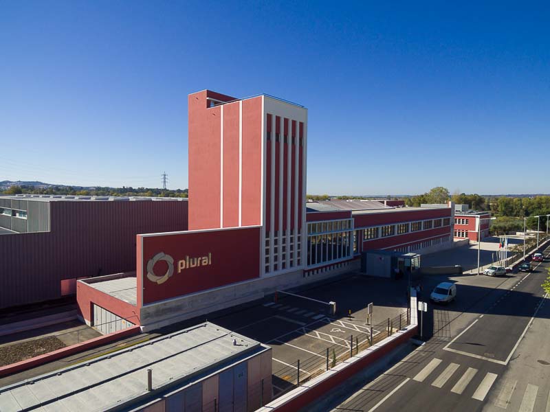 PLURAL instala novo sistema de armazenagem SSI Schaefer