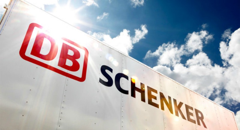 DB Schenker opera un centro logístico en España con más de 200 robots