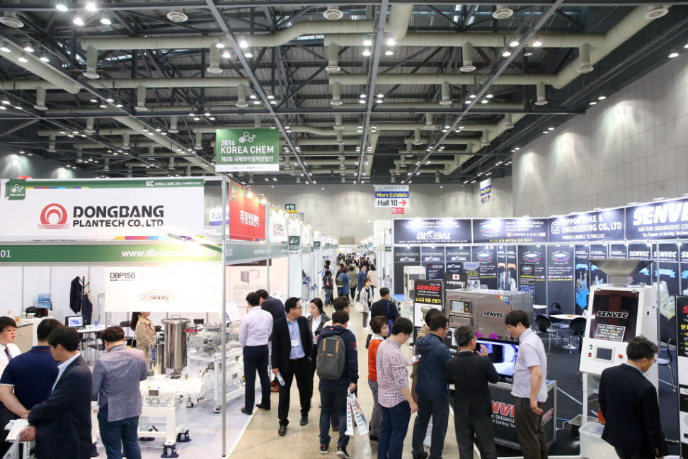 Mercedes-Benz procura aprovisionamento no Korea Electronics Show