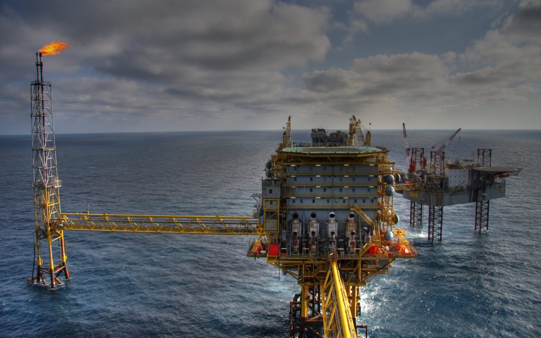 Em Angola metade dos combustíveis está armazenada no mar