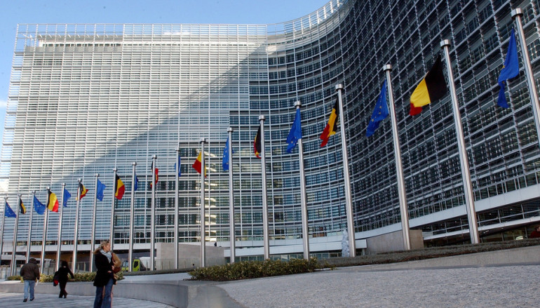Bruxelas prevê agravamento das condições económicas