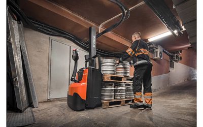 Toyota apresenta novos porta-paletes e stackers eléctricos