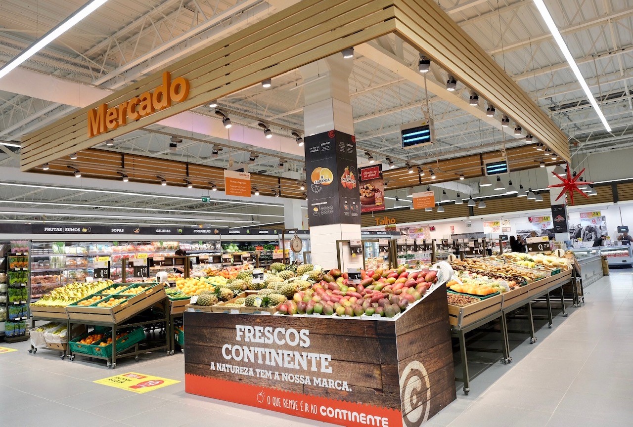 Continente adquire 10.000 toneladas de laranja do Algarve