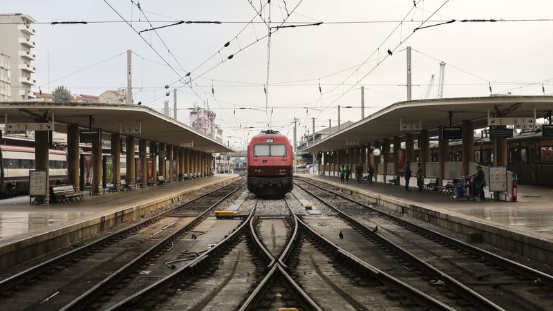 CP analisa propostas de fornecimento de comboios