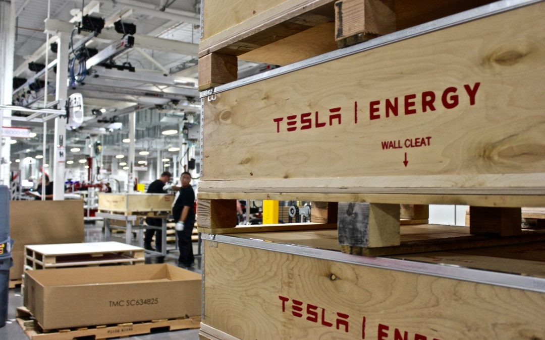 Tesla anuncia escassez de metal para baterias de lítio