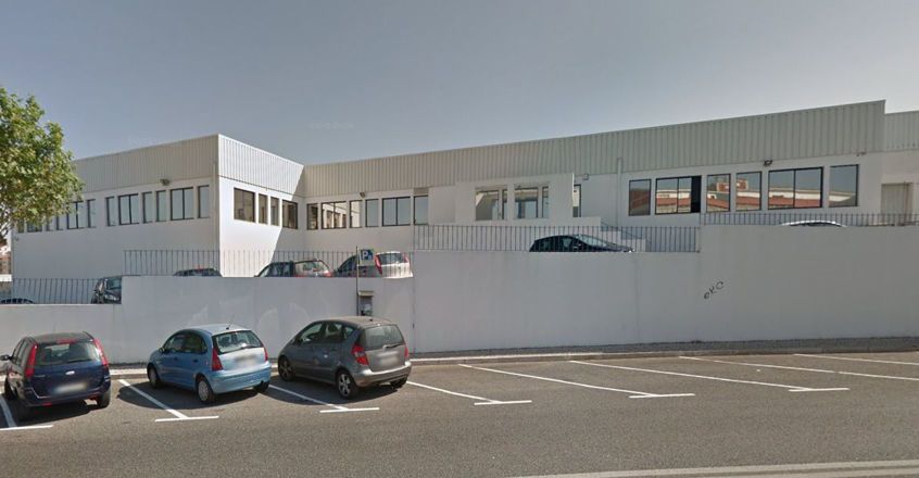 Armazém junto ao aeroporto comercializado pela B. Prime