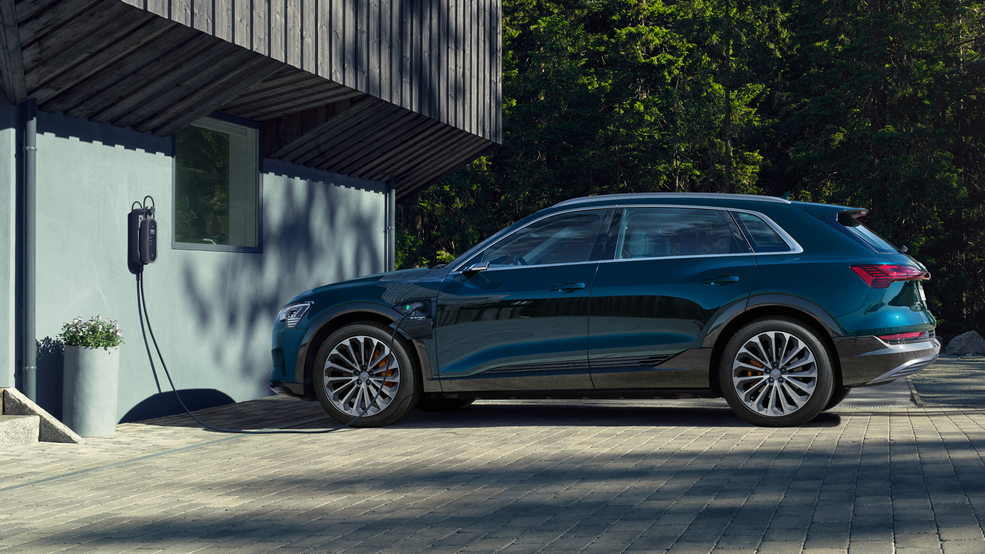Produção do Audi e-Tron parada por falta de fornecimento de baterias