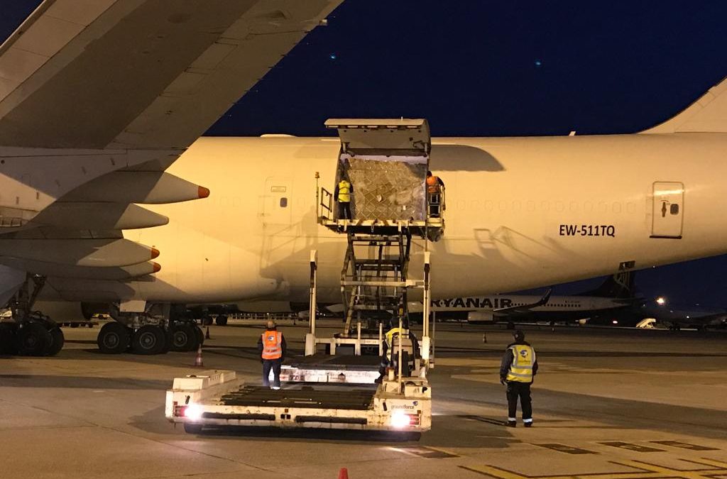 Rangel transporta 130 toneladas de equipamento hospitalar em três dias
