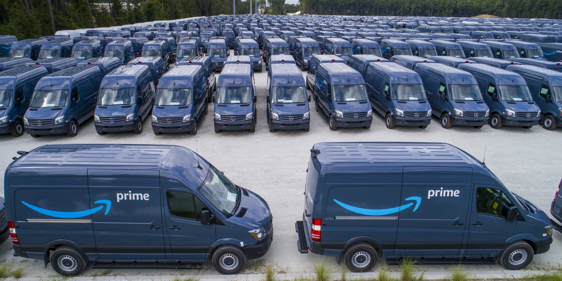 Amazon adquire 1.800 carrinhas eléctricas à Mercedes