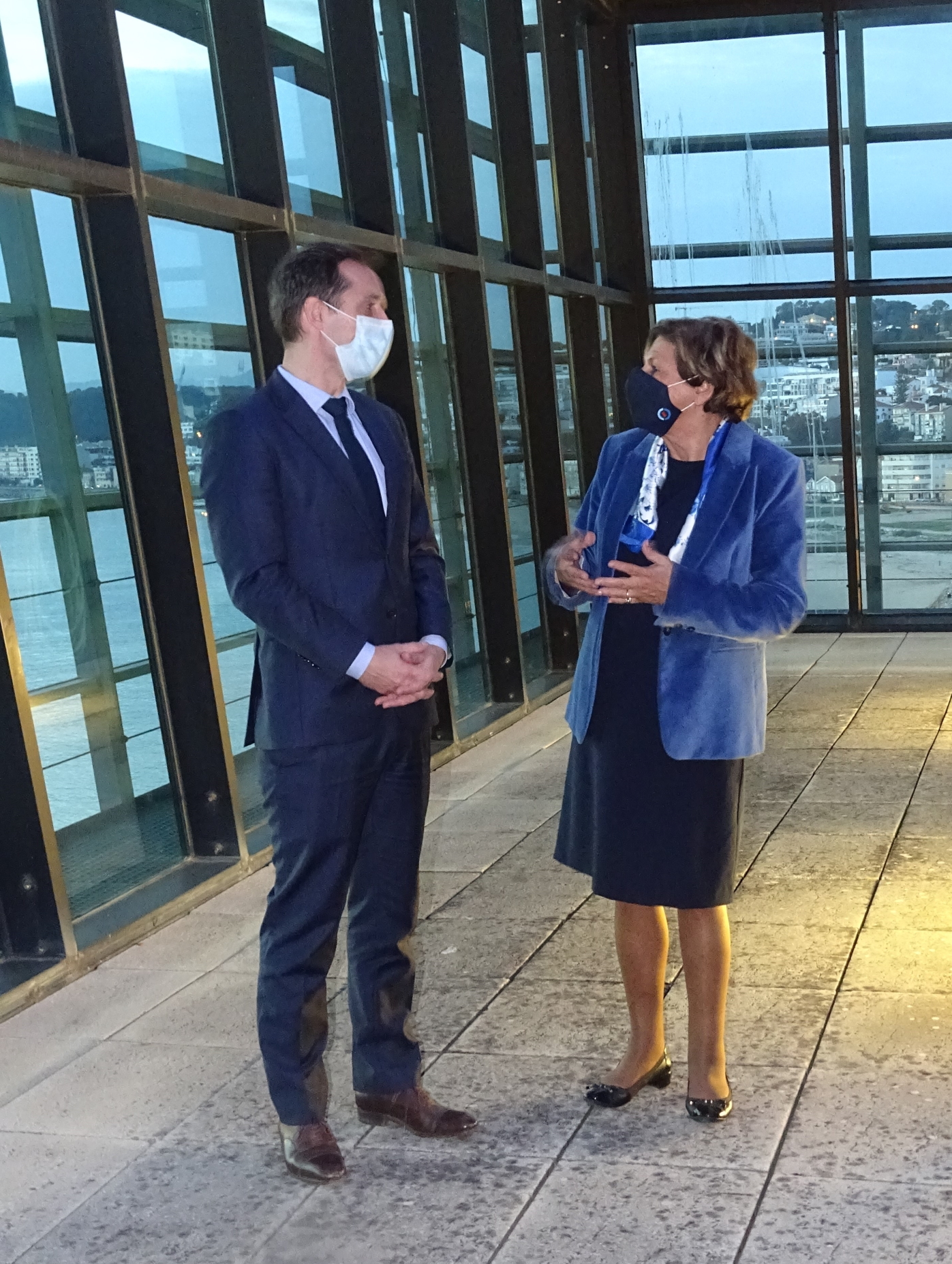 Ministro francês dos Transportes visitou Torre VTS do Porto de Lisboa
