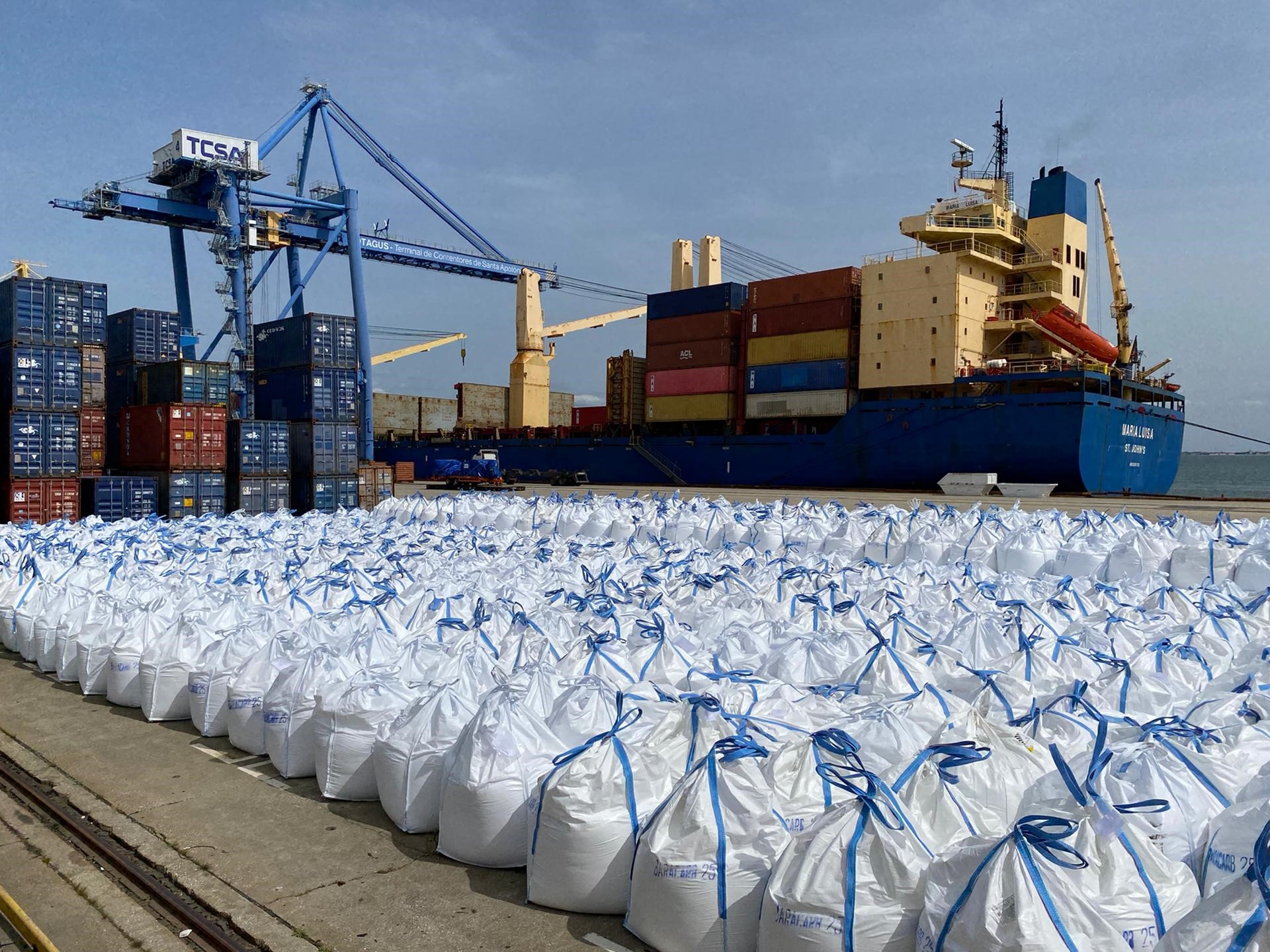 YILPORT Sotagus desenvolve operações de carga geral única no Porto de Lisboa