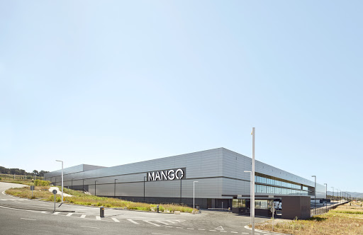 Mango investe 35 milhões de euros para responder ao e-commerce
