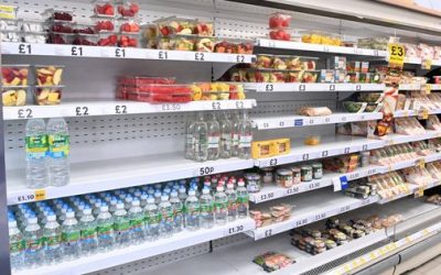 Quarentena obrigatória causa interrupções na cadeia de valor no Reino Unido