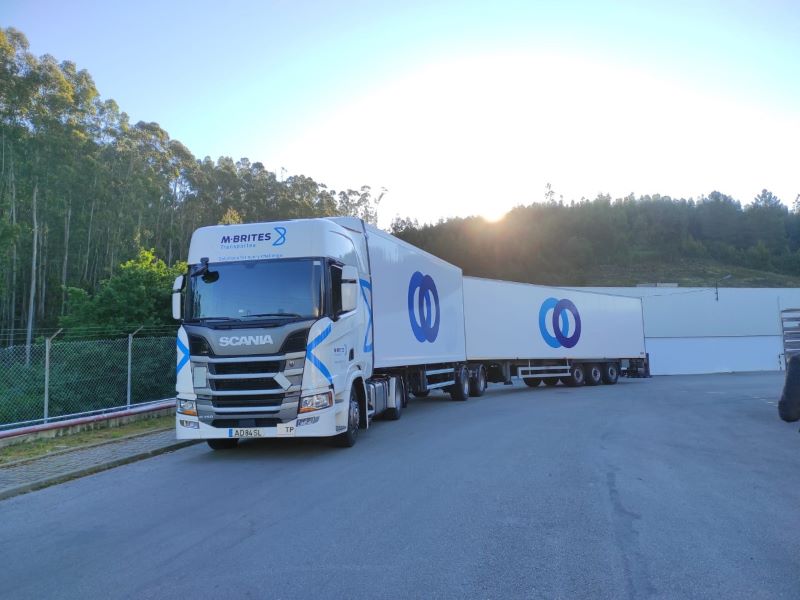 STEF incorpora quatro megatrucks na frota
