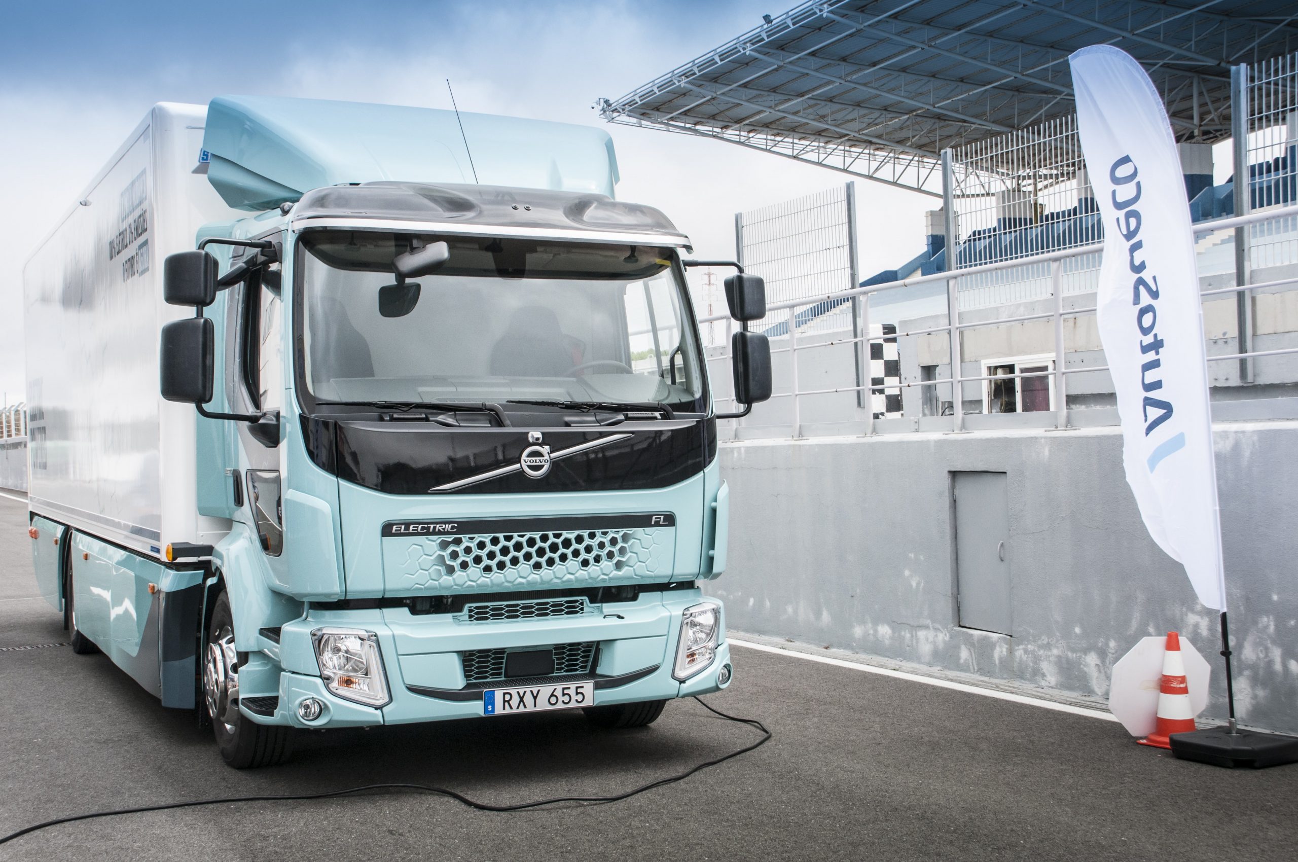 Camião Volvo FL Eléctrico chega ao mercado