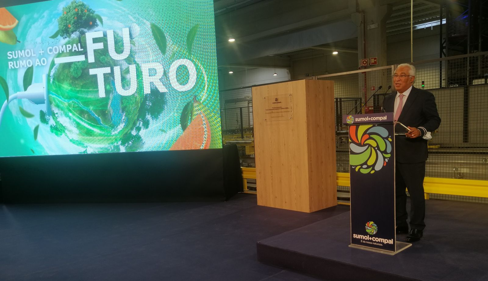 SUMOL+COMPAL inaugura armazém automático em Almeirim