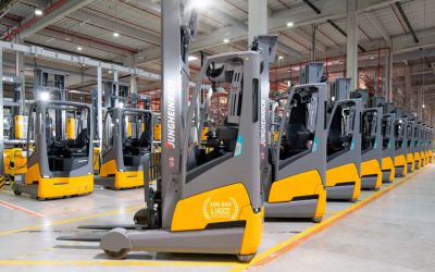 Amazon recebe 100.000.º empilhador a iões de lítio da Jungheinrich
