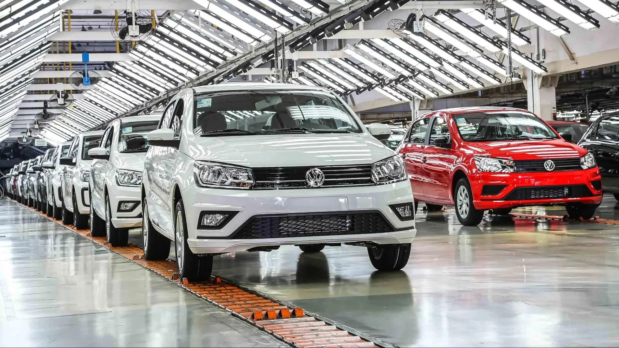 Falta de vidro ameaça produção de automóveis na Europa