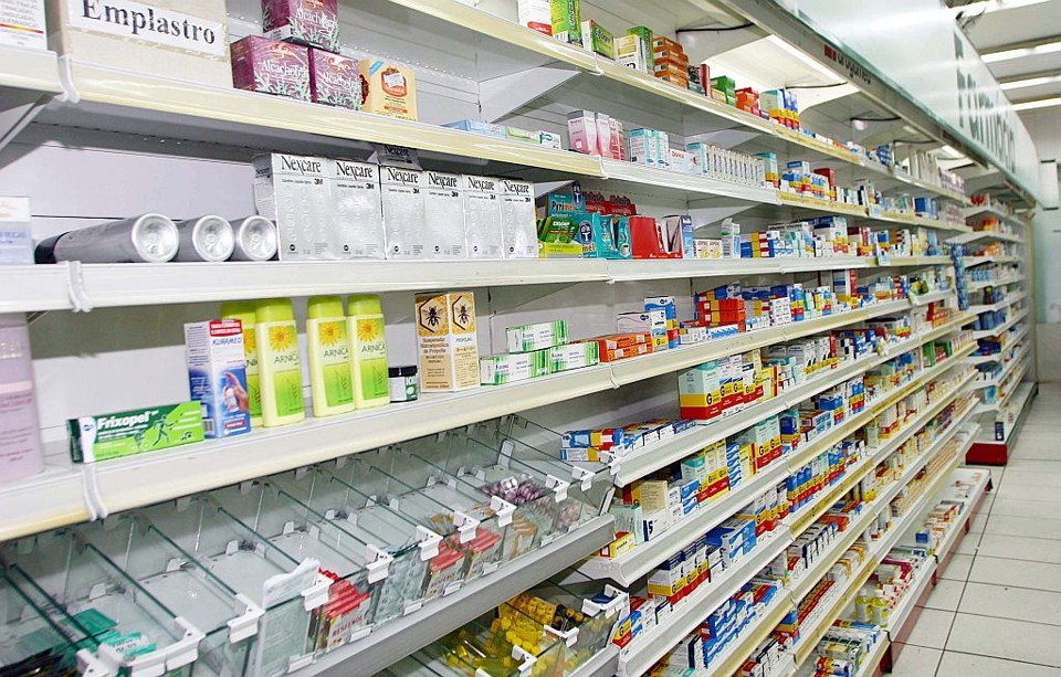 Comissão Europeia apresentará reforma da legislação farmacêutica para evitar falta de medicamentos