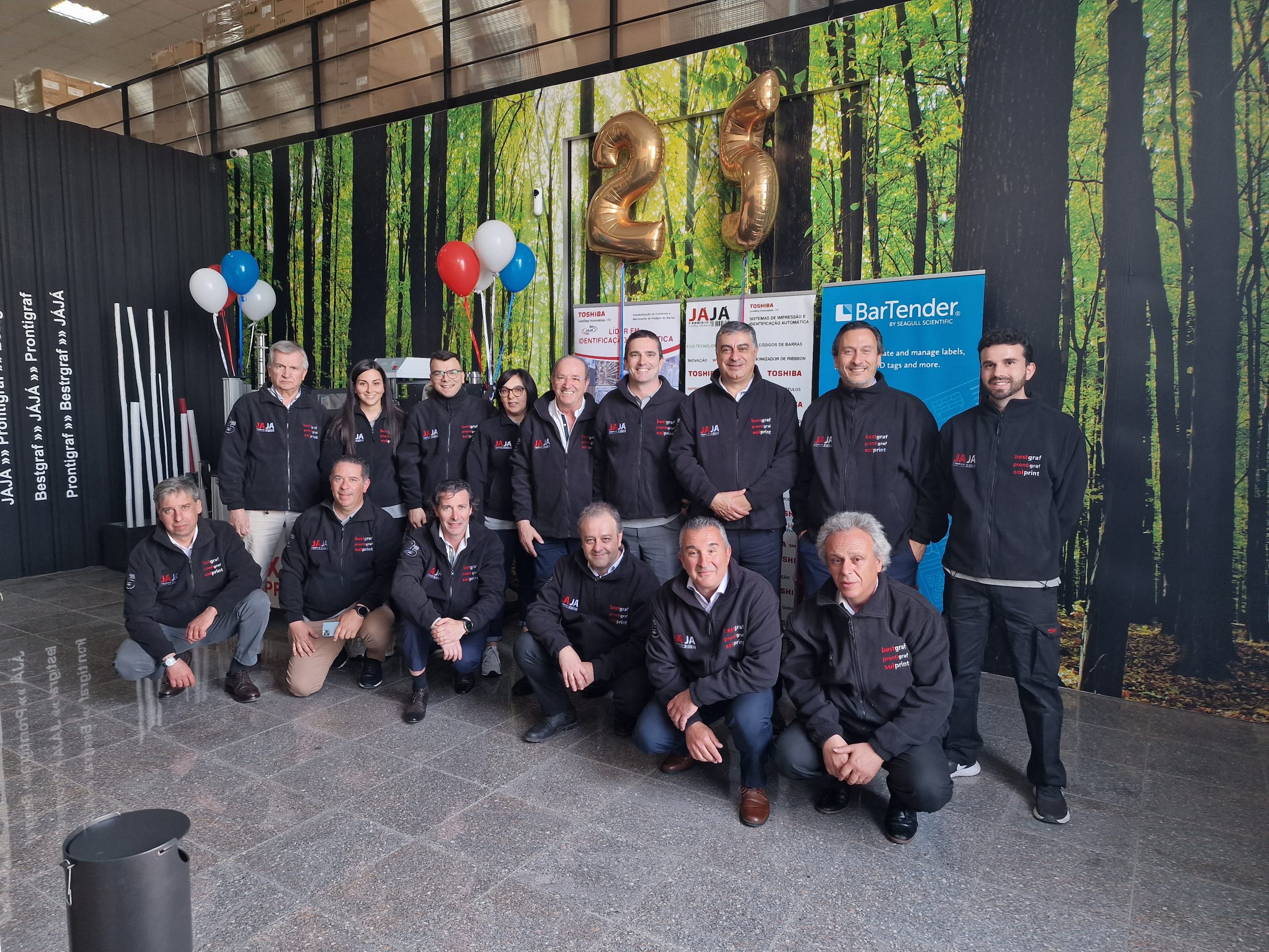 Grupo JÁJÁ e Toshiba Tec