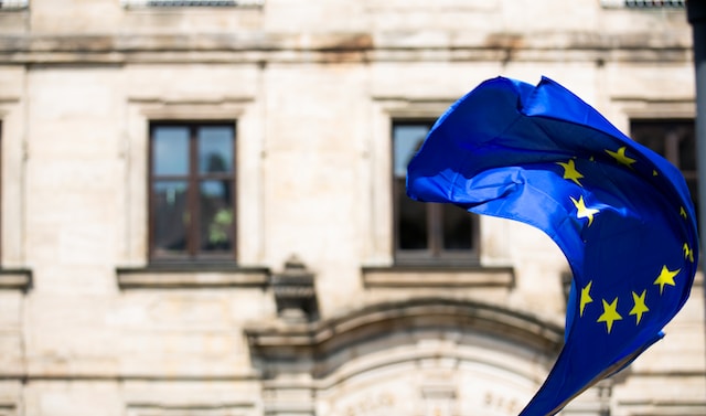 Capacidade de armazenamento de gás na Europa ultrapassa 87% e preços disparam