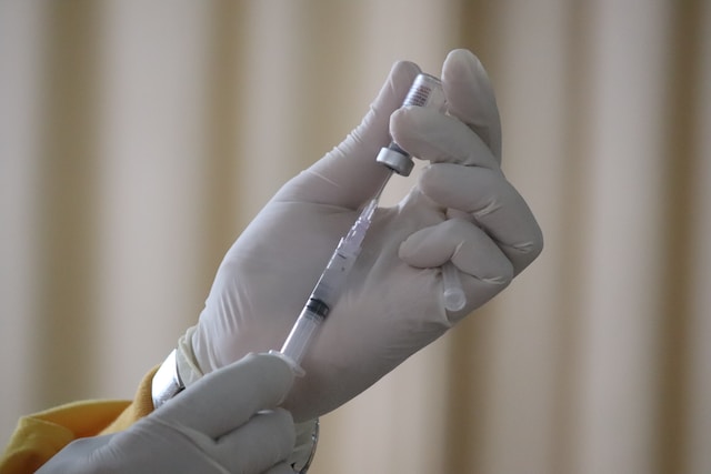 Distribuidores farmacêuticos asseguram fornecimento de 4 milhões de vacinas
