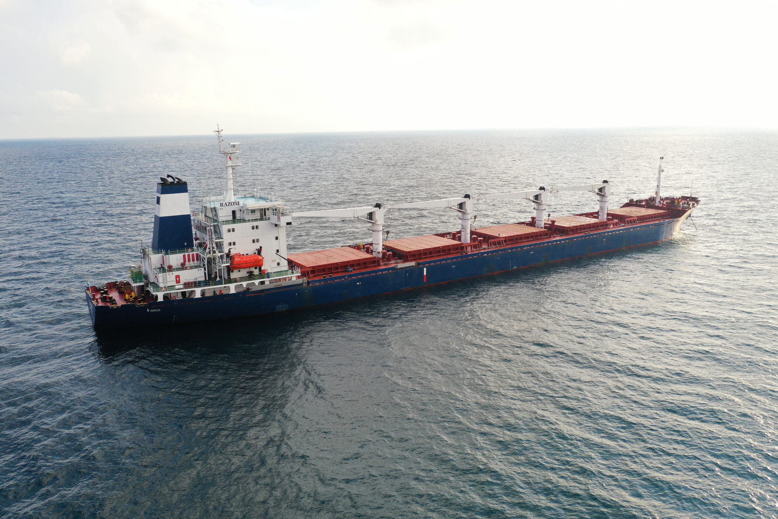 Ataques no Mar Vermelho provocam atrasos nos envios e aumento do preço do petróleo