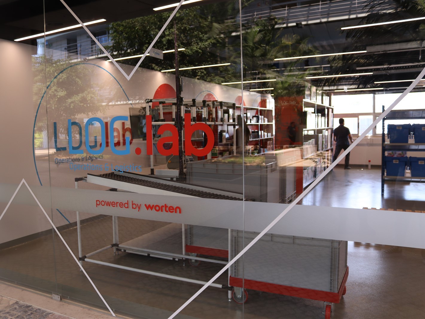 Parceria entre IST e Worten materializa-se em laboratório de logística