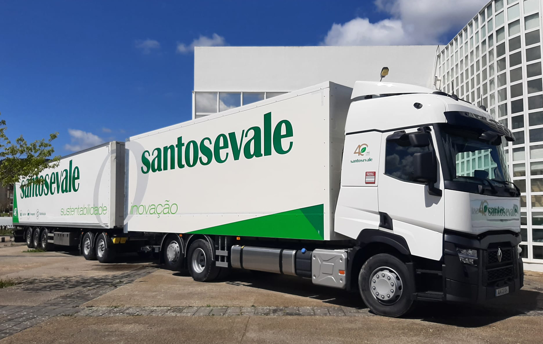 Santos e Vale expande frota euro-modular para 26 veículos