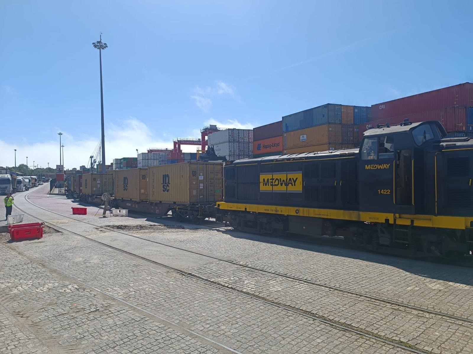 APDL inicia rota regular de comboio Alfarelos/Leixões