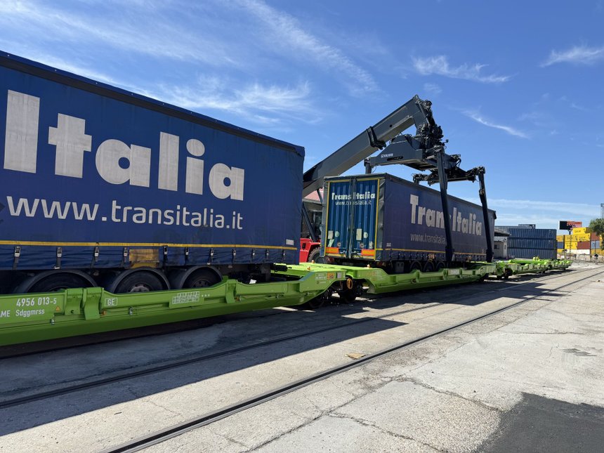 Inaugurada a primeira autoestrada ferroviária espanhola