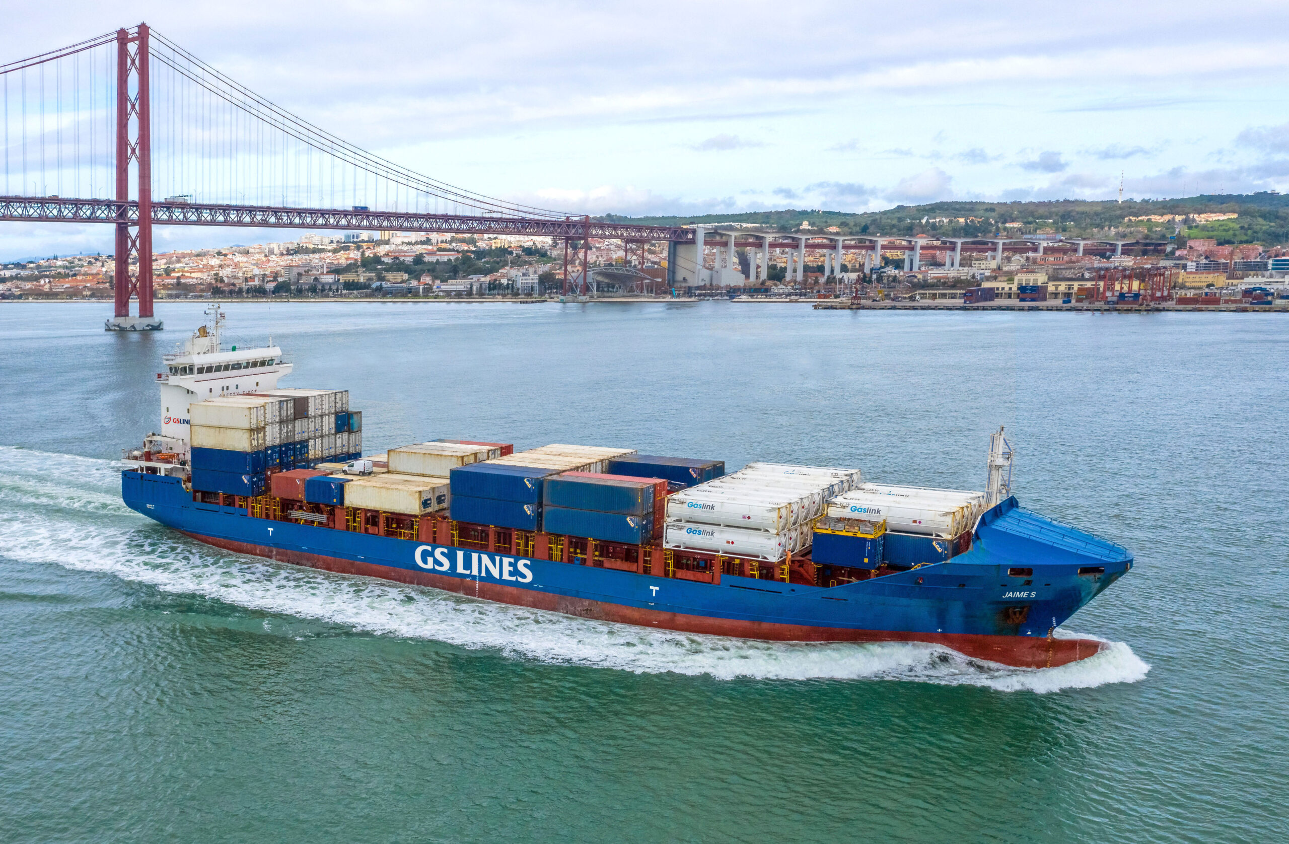 Grupo Sousa reforça frota nos Açores