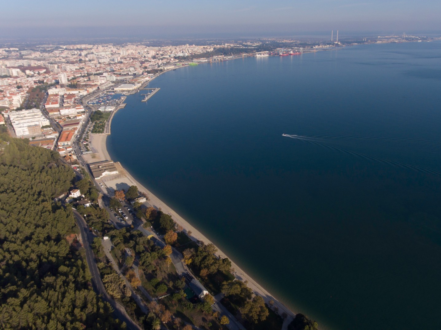 Porto de Setúbal investe na eólica offshore com apoio da RWE