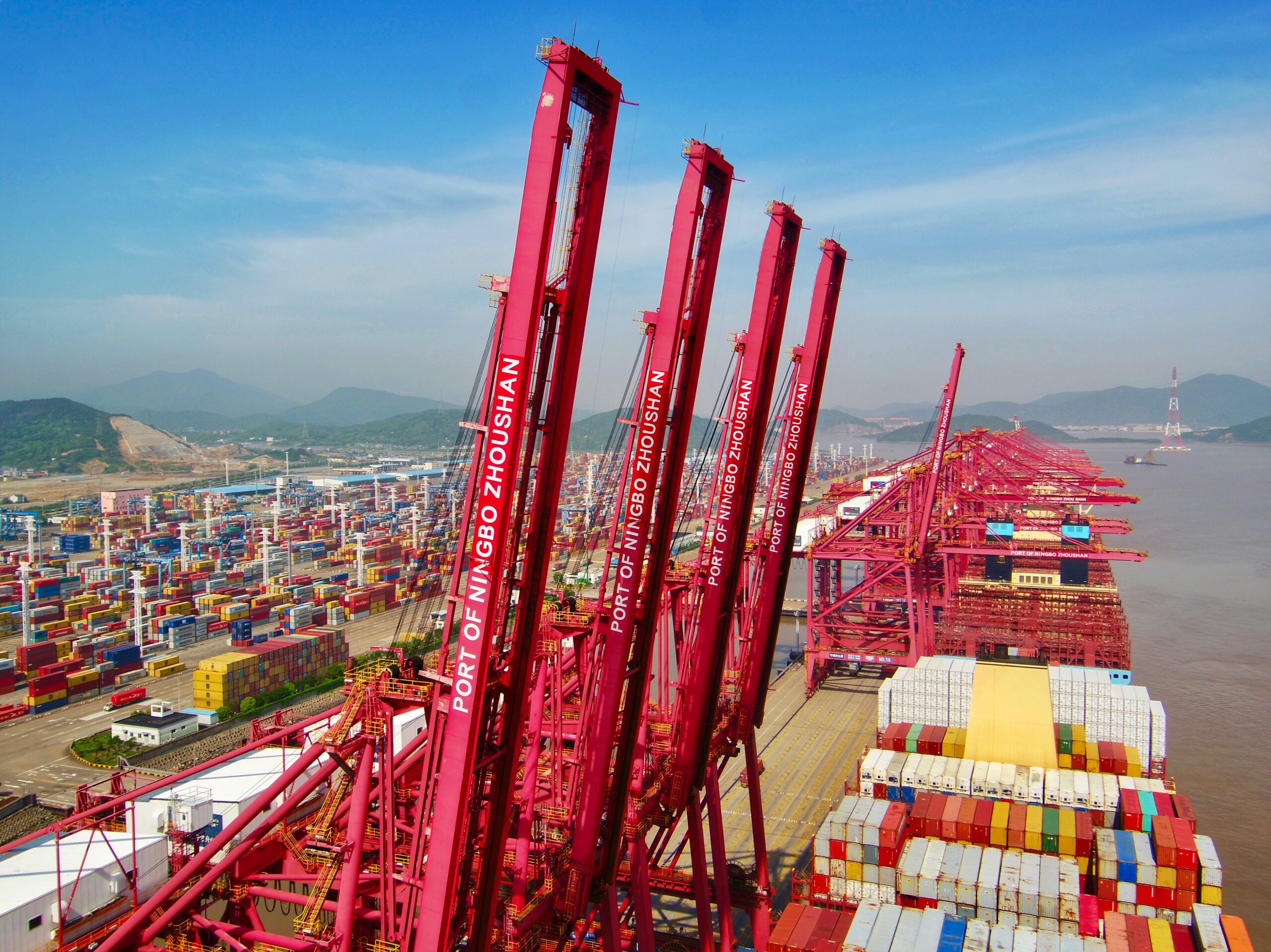 Ningbo-Zhoushan investe mil milhões na expansão do Terminal Fodu