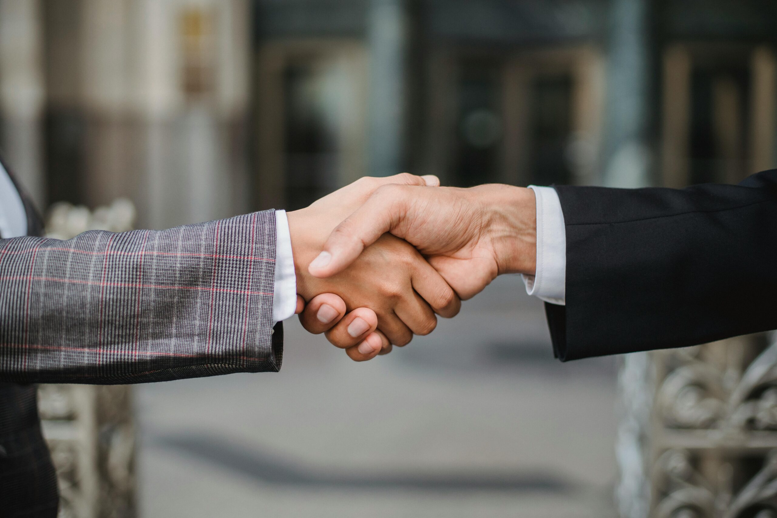 Six Overseas e INOV Logistics anunciam fusão
