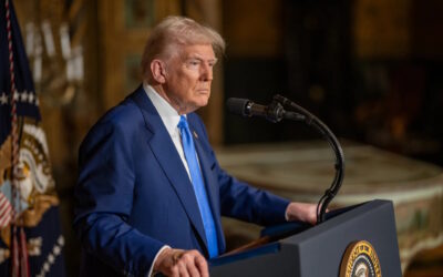 Tribunal do Comércio dos EUA considera tarifas de Trump ilegais e bloqueia-as