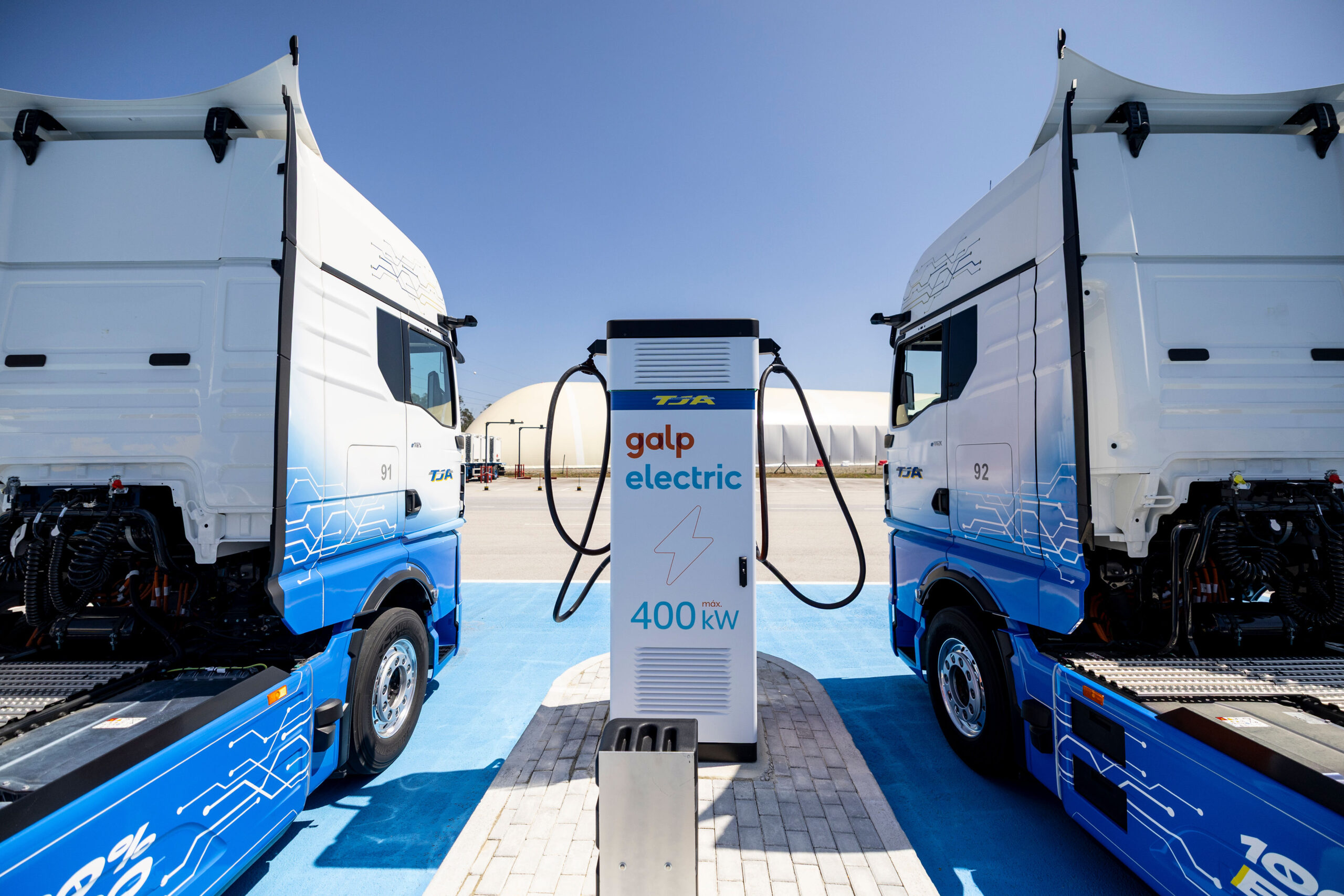 TJA inicia primeira rota elétrica de transporte pesado com solução da Galp