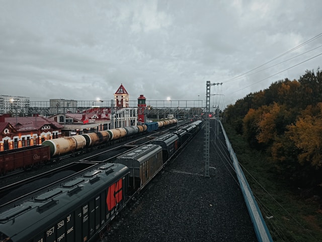 Associações europeias do setor do transporte alertam para a importância do transporte combinado