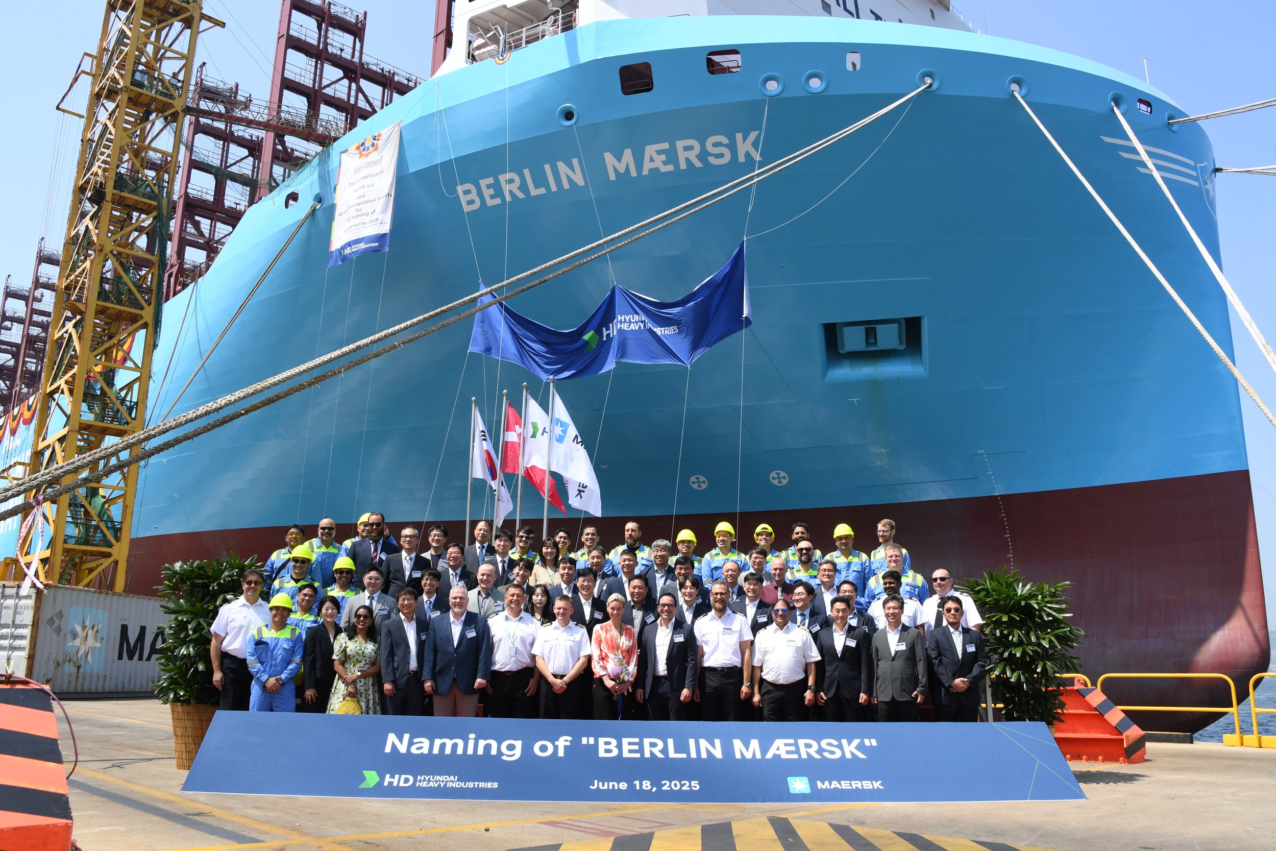 Maersk reforça frota com nova classe de navios dual-fuel metanol