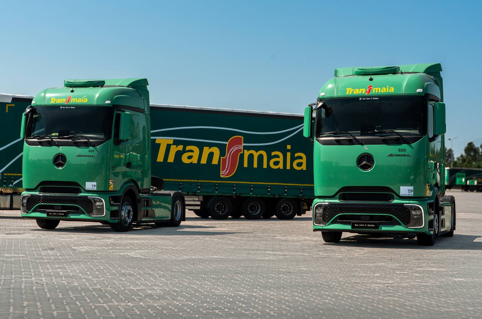 Transmaia reforça frota com 10 Mercedes-Benz Actros L