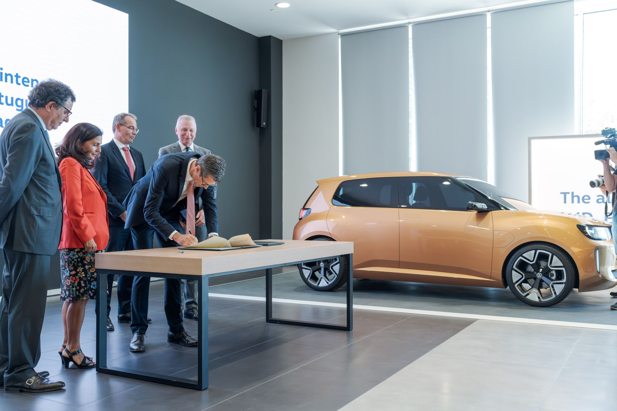 Autoeuropa acelera eletrificação: novo ID. EVERY1 redesenha logística e fornecedores na Europa