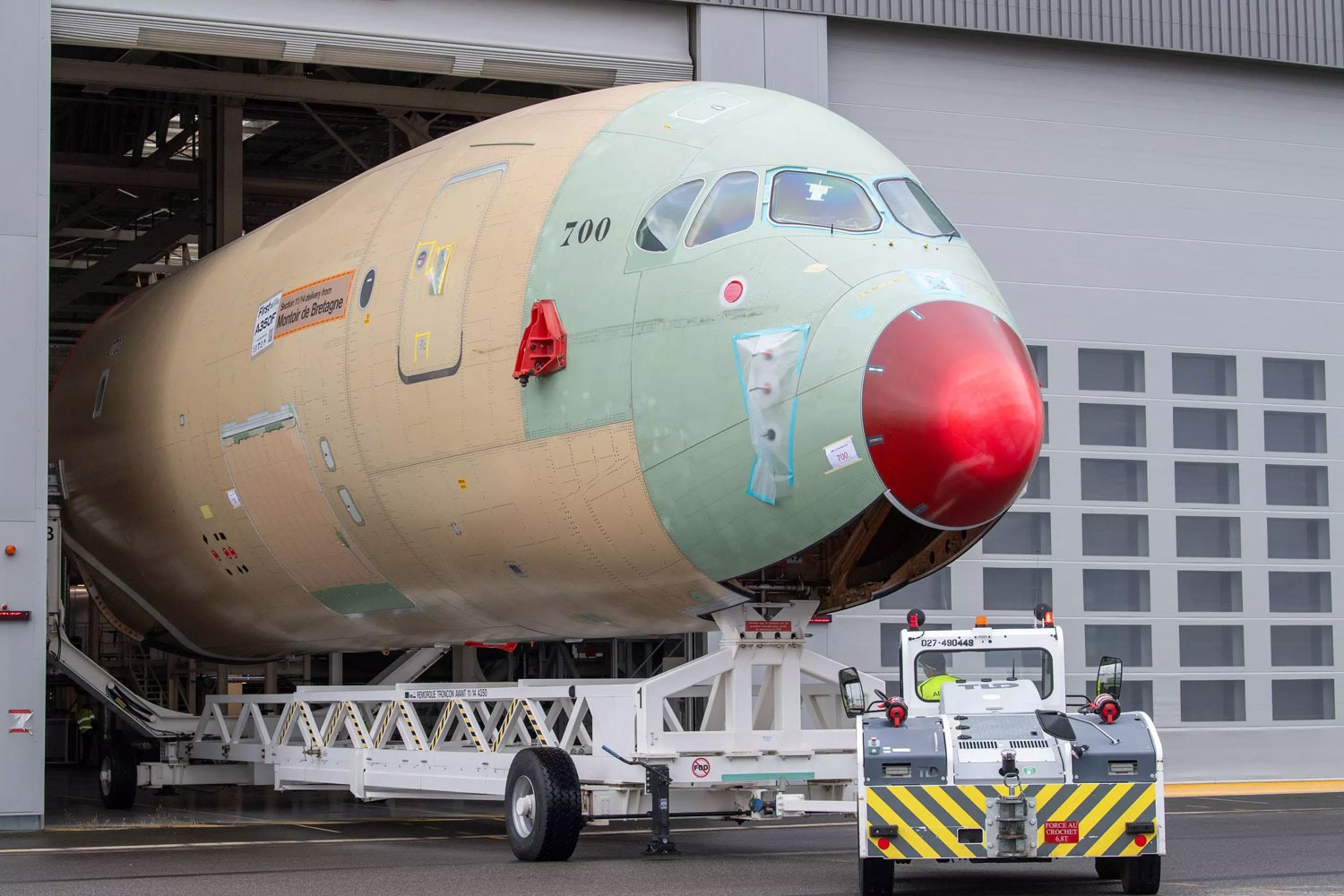 Airbus inicia montagem do primeiro cargueiro A350F em Toulouse