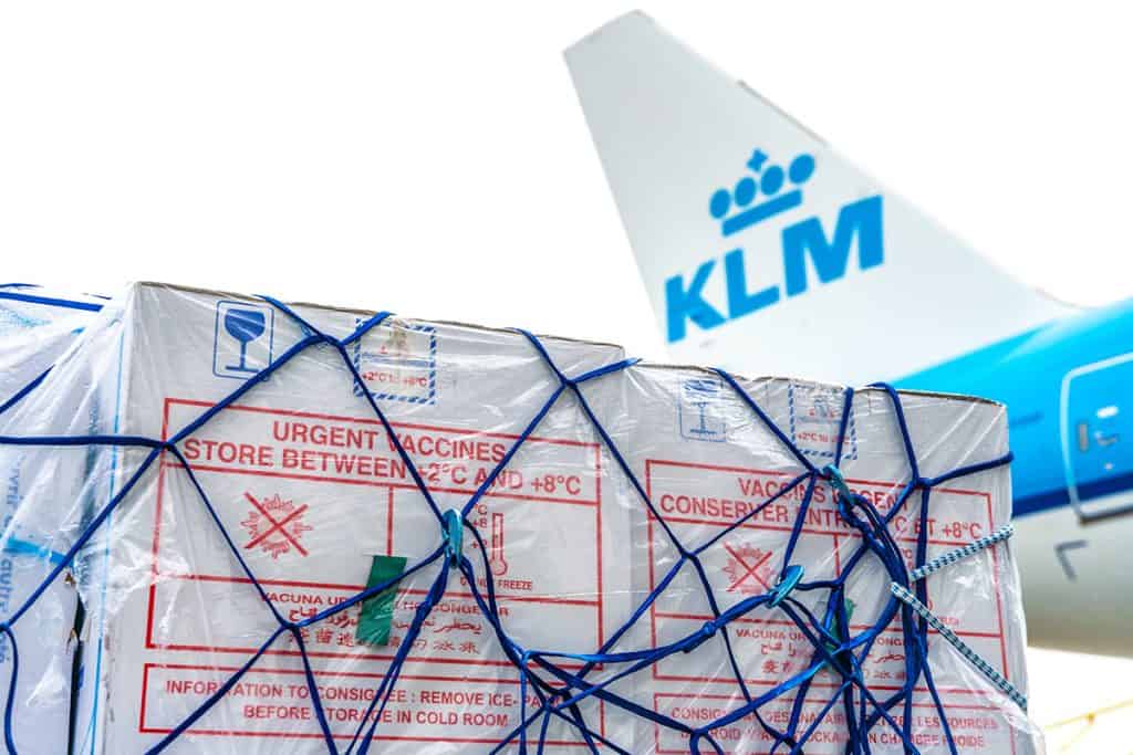 Setor farmacêutico acelera procura por carga aérea especializada
