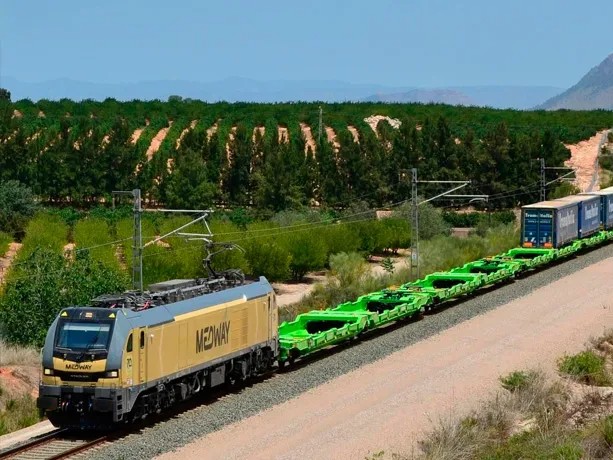 Autoestrada ferroviária de Valência ao Entroncamento: teste comercial este mês