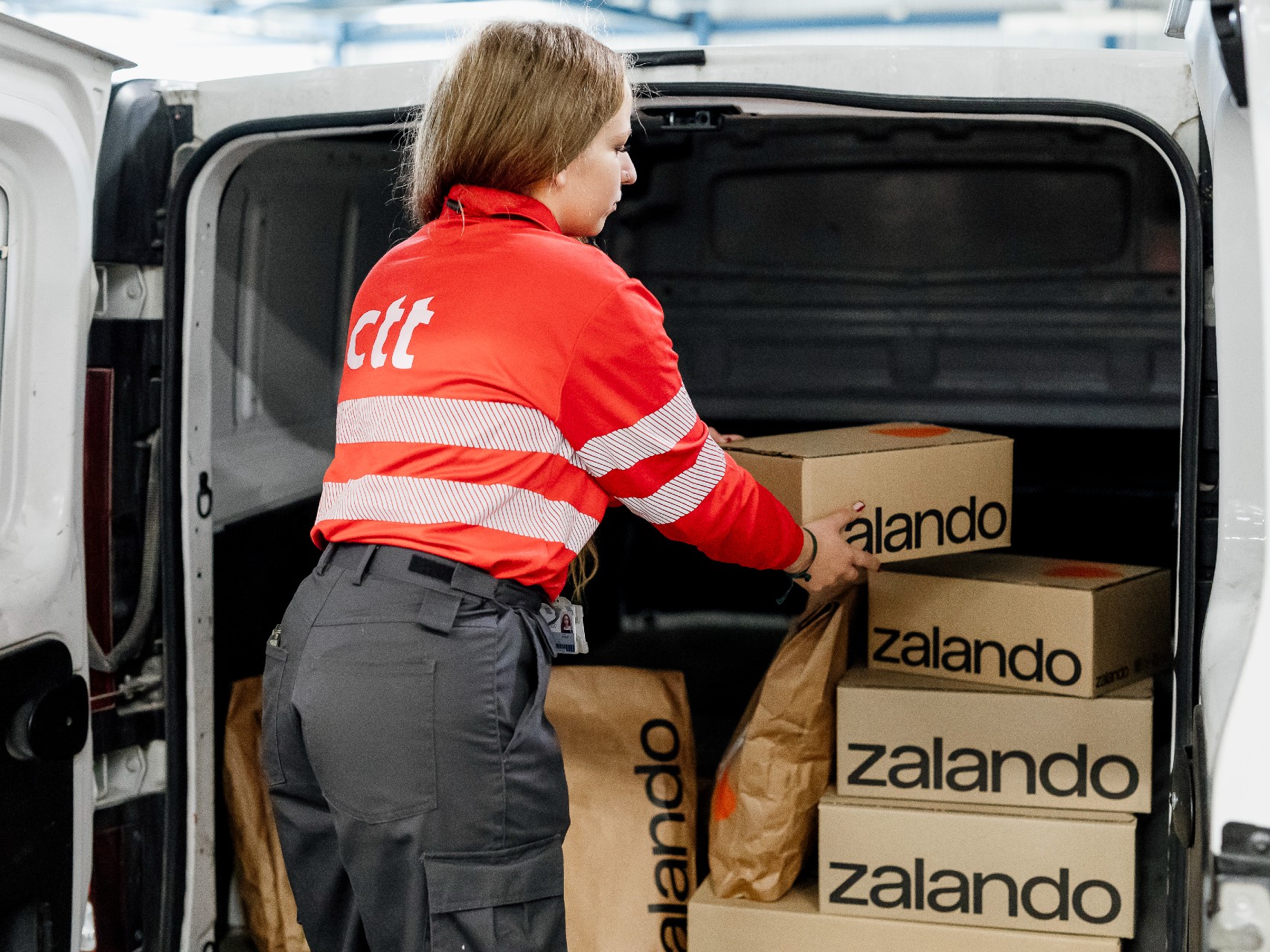 CTT asseguram entregas da Zalando na Península Ibérica