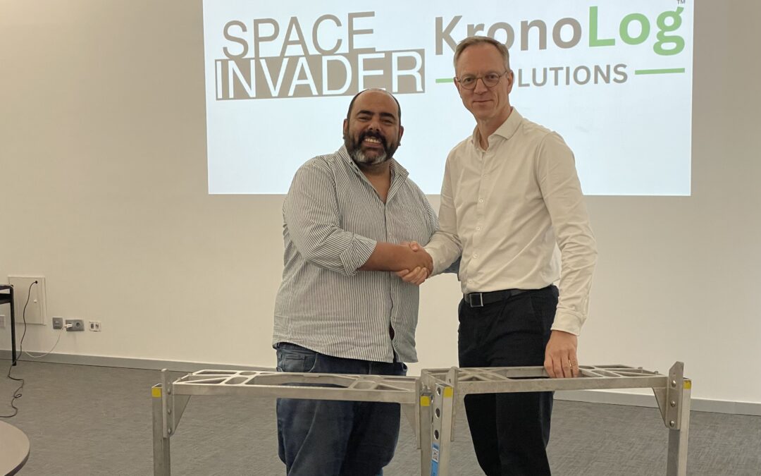 KronoLog Solutions e SpaceInvaders