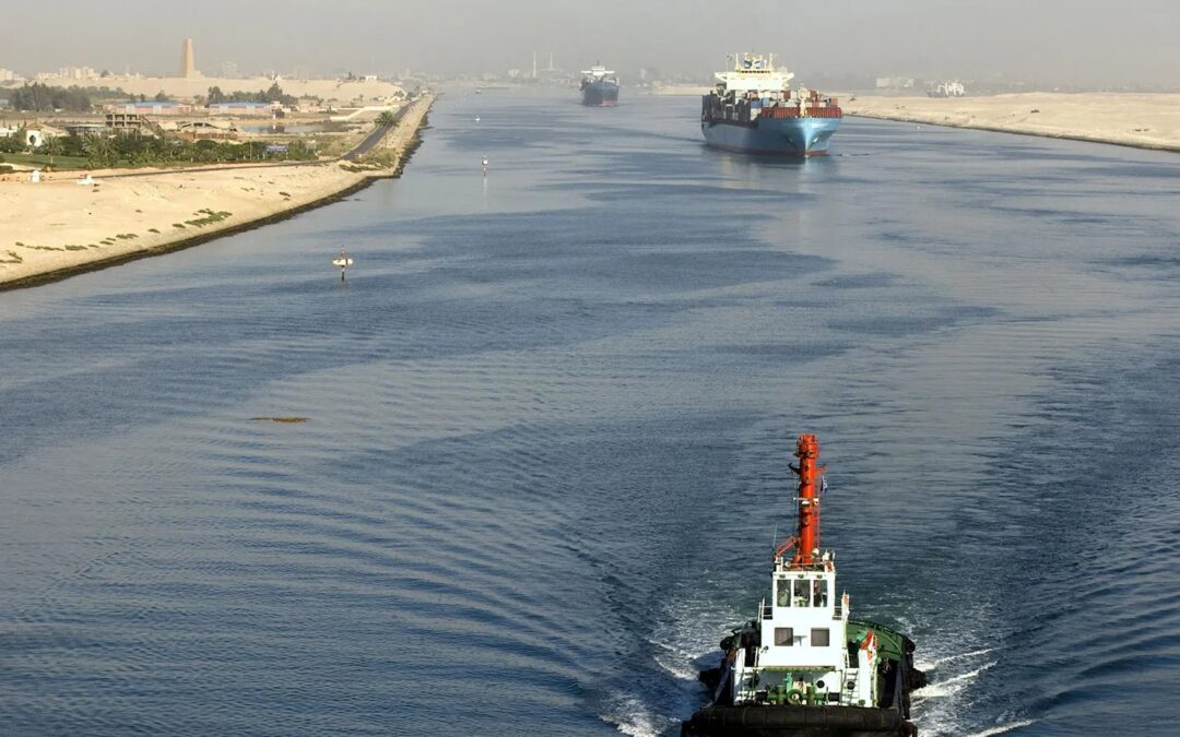 Entre testes e prudência, será 2026 o ano do regresso ao Canal do Suez?