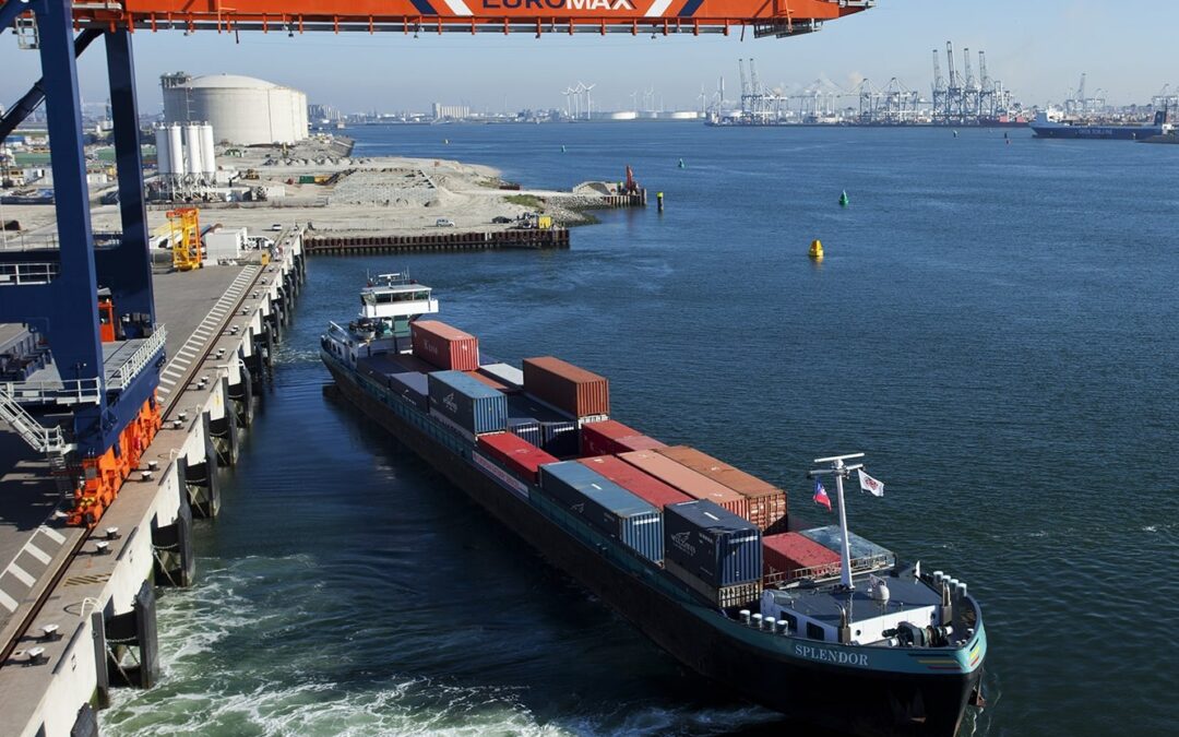 Portos da UE movimentaram 3,4 mil milhões de toneladas em 2024